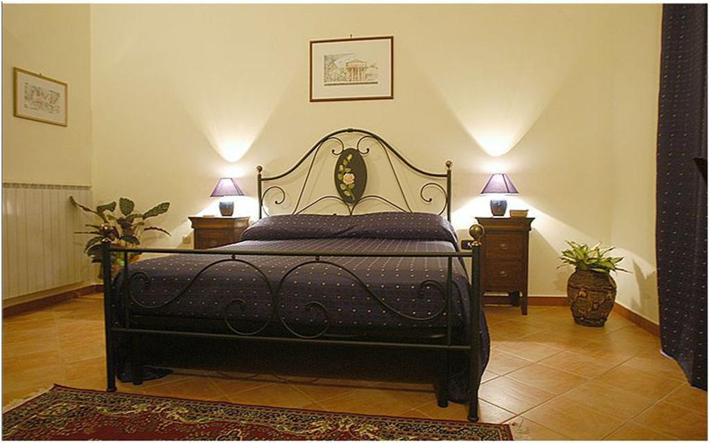 Hotel Ristorante Novecento Касерта Екстериор снимка