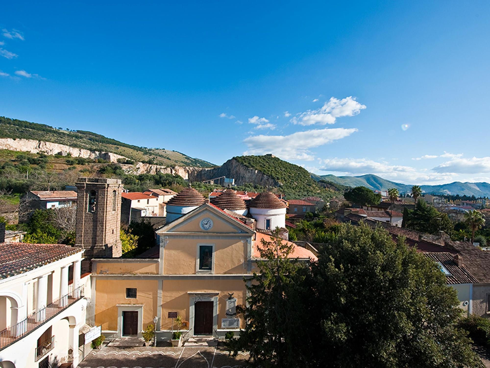 Hotel Ristorante Novecento Касерта Екстериор снимка