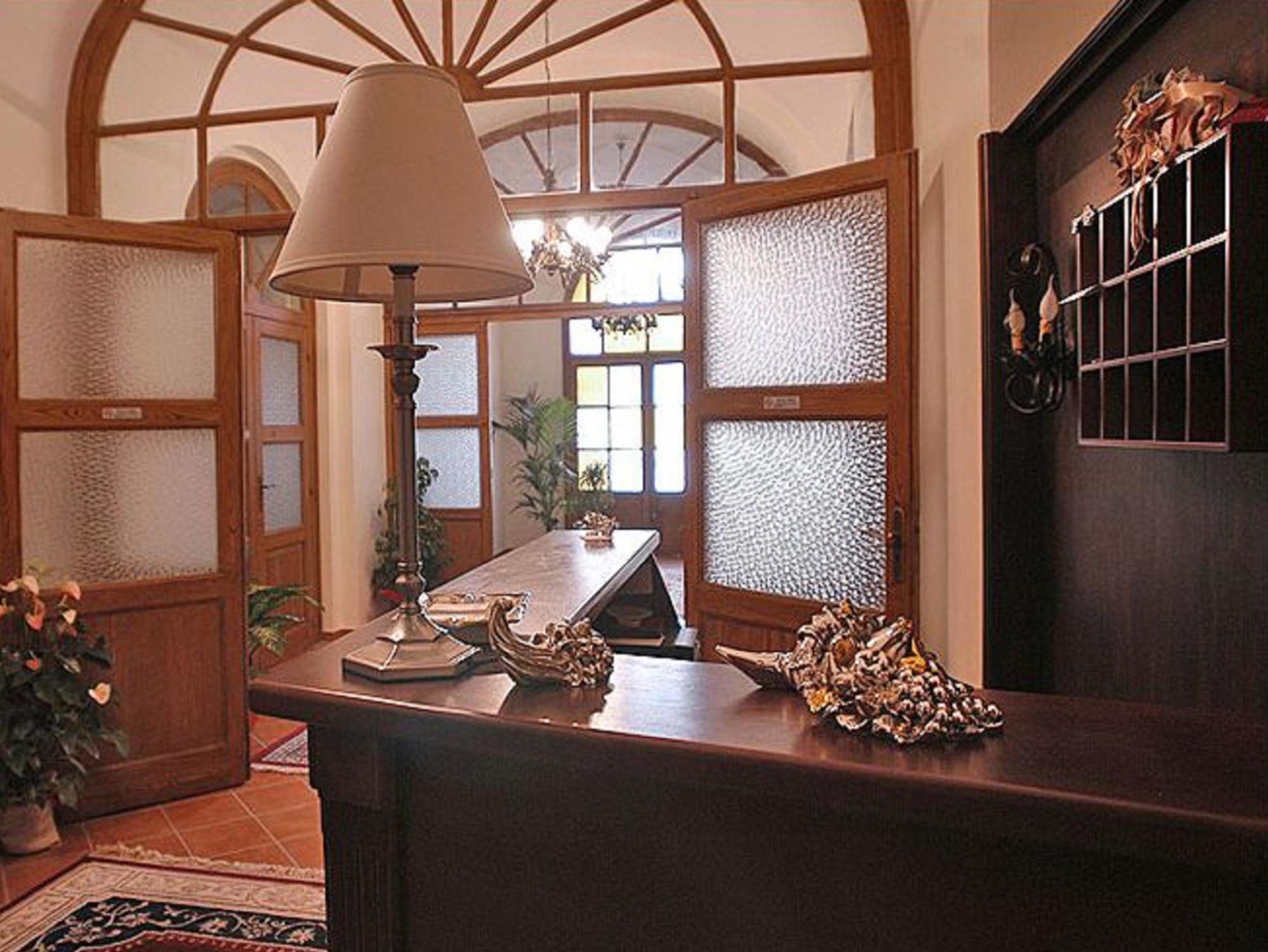 Hotel Ristorante Novecento Касерта Екстериор снимка
