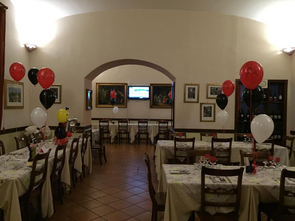 Hotel Ristorante Novecento Касерта Екстериор снимка