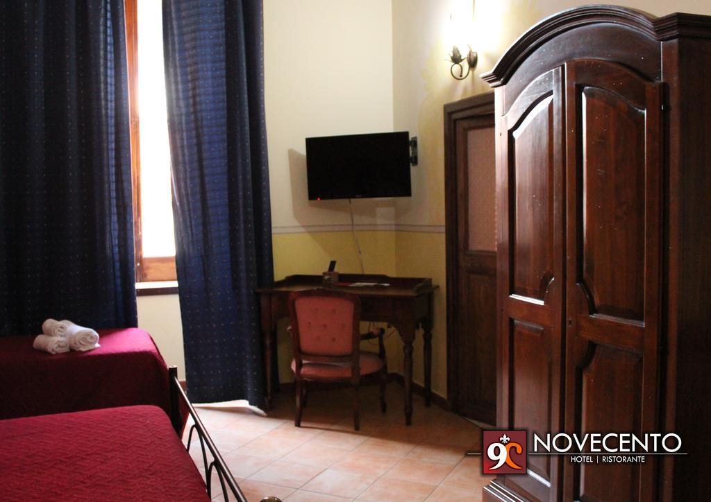 Hotel Ristorante Novecento Касерта Екстериор снимка